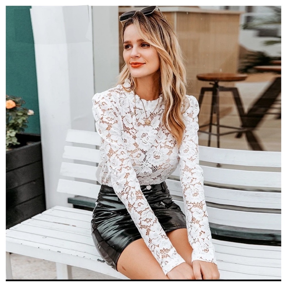 🌸New🌸Chic Lace Blouse - Picture 3 of 8